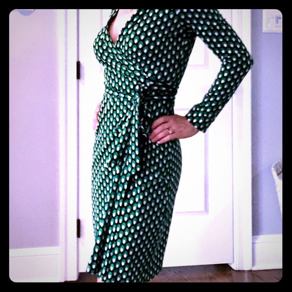 Diane Von Furstenberg Dresses & Skirts - 🔥BOGO 50%🔥DVF Size 0 Long Sleeve Dress